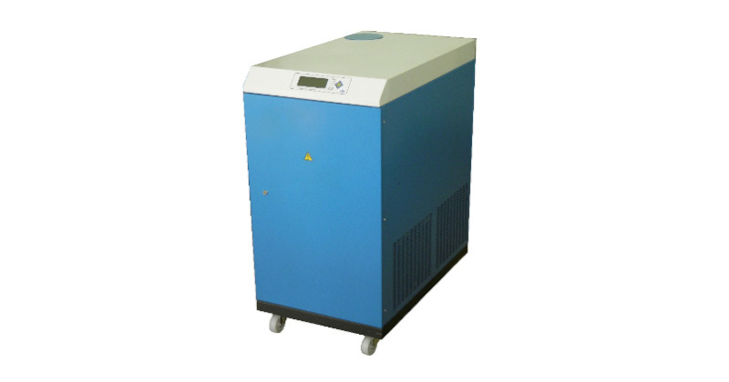 Інвертор 10 kVA із мережевим АВР на 100 А